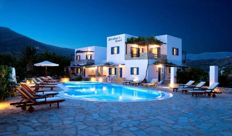 Hoteles y destinos fuera del circuito turístico en Ios, Greece