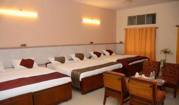 Kaveri Hotel Bed and Breakfast